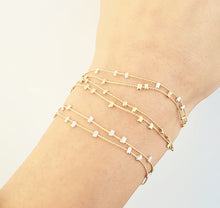 Load image into Gallery viewer, Two tone delicate gold chain bracelet
