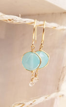 Load image into Gallery viewer, Aquamarine gold dangle earring
