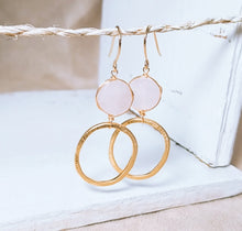 Load image into Gallery viewer, Brushed gold Rose quartz earring
