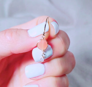 Peach moonstone earring