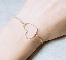 Load image into Gallery viewer, Heart gold bracelet
