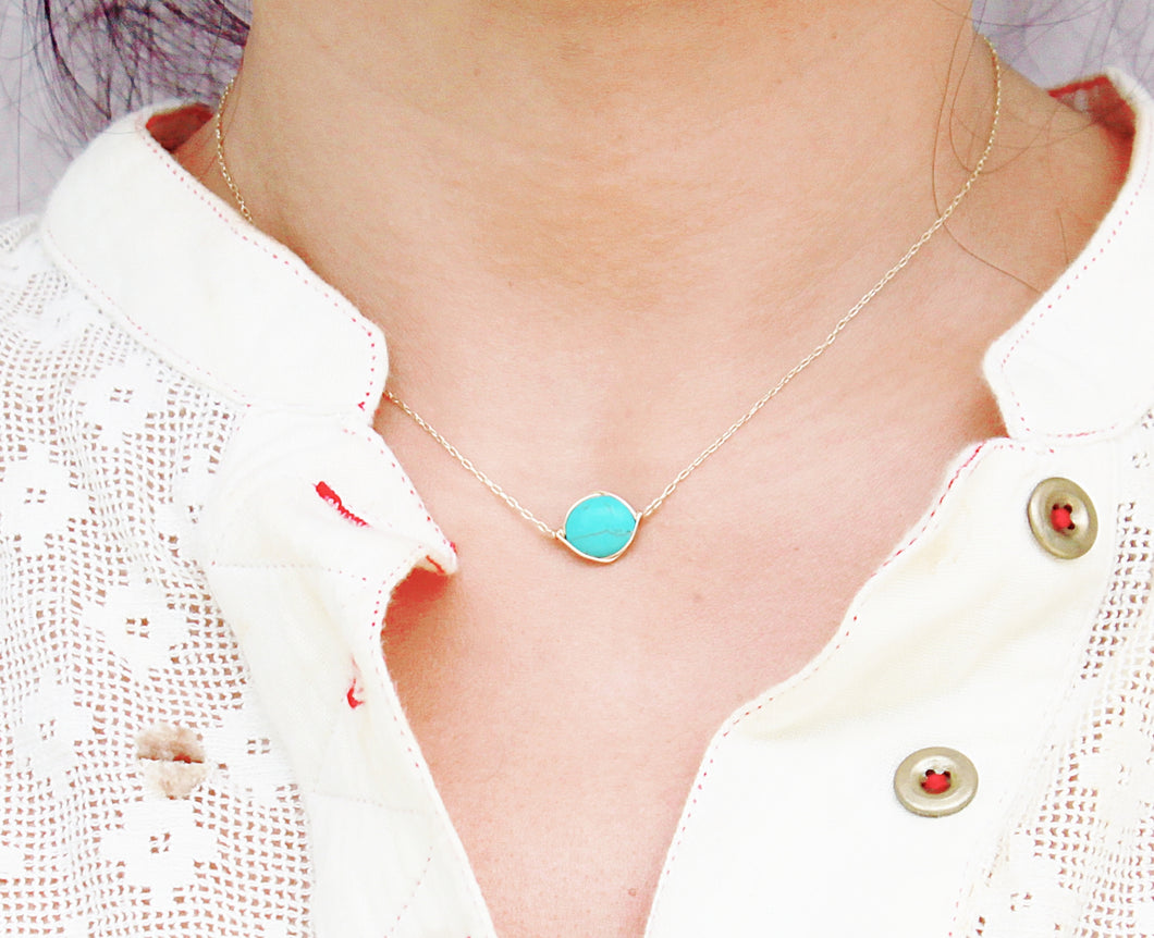 Turquoise single stone necklace