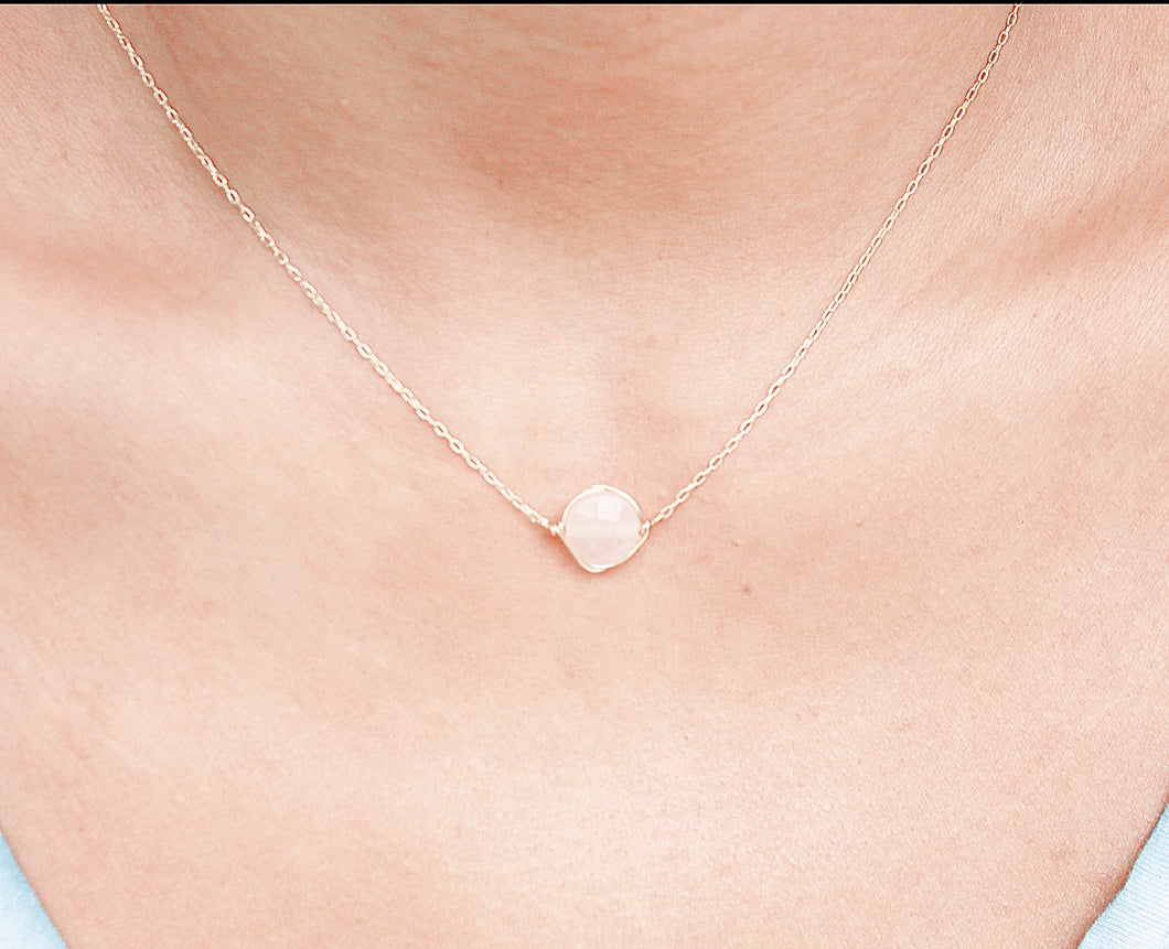 Rose quartz gem stone necklace