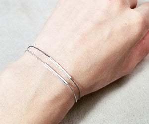 Silver mini bar black chain bracelet